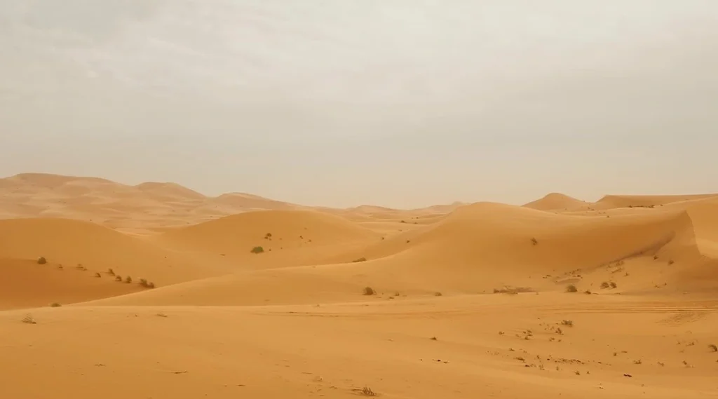 Private transport route to Merzouga in the Moroccan Sahara